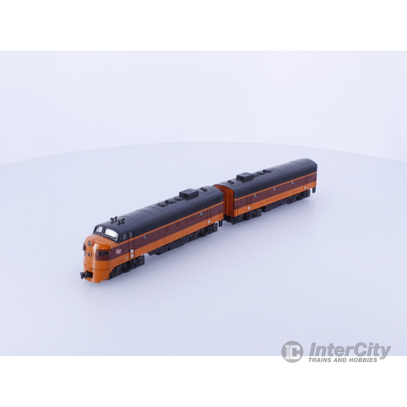 Kato 106-0430 N EMD FP7A/F7B Milwaukee Road (MILW) 95A/95B DCC