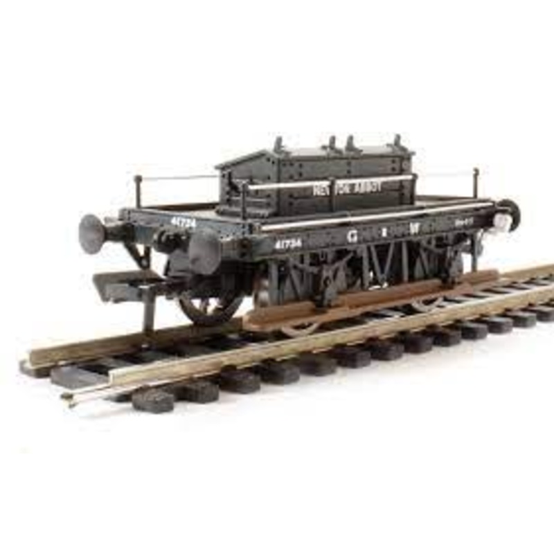 38-676 BACHMANN 14 Ton tank wagon with large filler “Esso” 1210 – BOXED