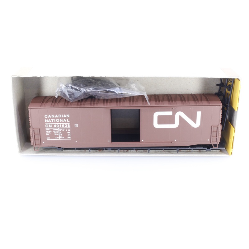 Accurail 5804 HO 50′ Welded Plug Door Box Car Canadian National (CN) 401628