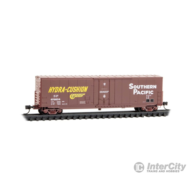 Micro Trains N 18100380 50′ Boxcar with 8′ Plug Door, No Roofwalk, Short Ladders – Southern Pacific #676634 (Boxcar Red, yellow, white, Hydra Cushion)