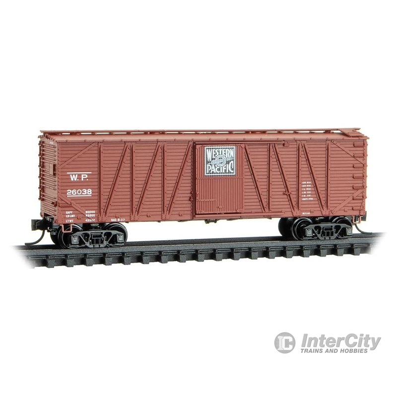 Micro Trains N 2800171 40′ Outside-Braced Single-Door Boxcar – Western Pacific #26038 (Boxcar Red, black, white, Feather River Logo)