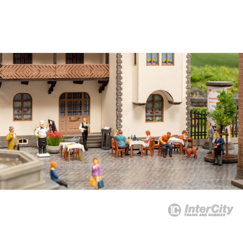 Noch 16246 HO Themed Figures Set “Restaurant”