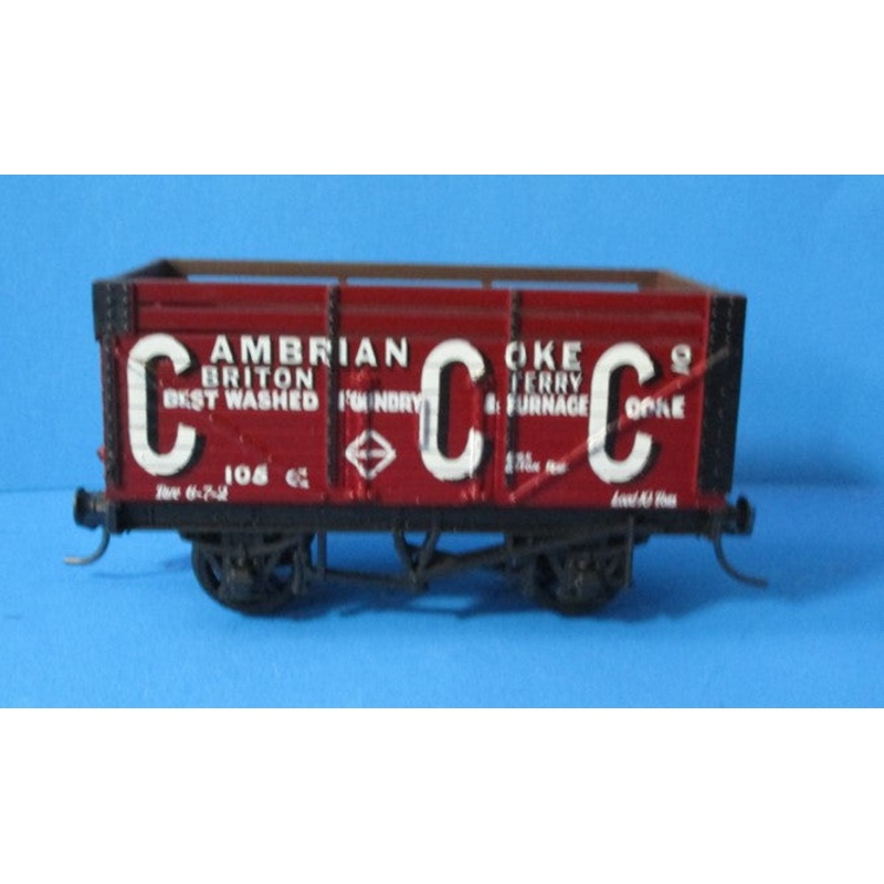 37178-K01 MAINLINE 7-plank open wagon with coke rails “CCC Cambrian Coke Co” 105 KADEE – BOXED