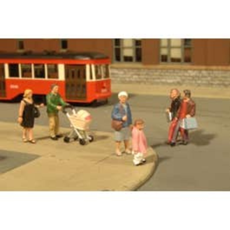 Bachmann #33159 Strolling People