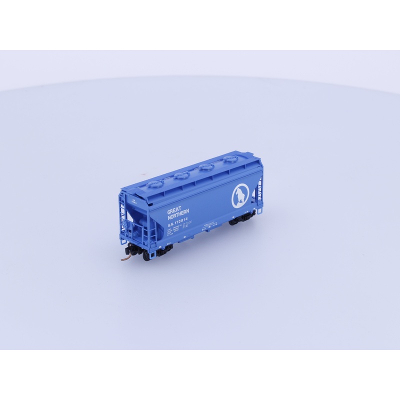 Micro Trains 09200210 N Covered Hopper, 2-Bay, ACF Centerflow Great Northern (GN) 173914