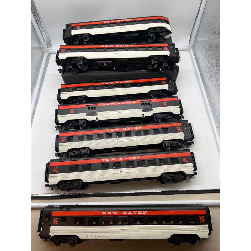 MTH 30-67198, 30-67199, 8607 New Haven Passenger RailKing 7-Car Streamlined Passenger Set Rare Red Letters O Scale Like New