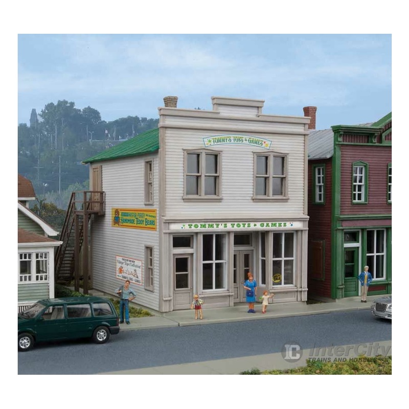 Walthers Cornerstone 3668 Tommy’s Toys & Games — Kit – 6-3/4 x 4-1/4 x 5-1/2″ 17.1 x 10.8 x 14cm