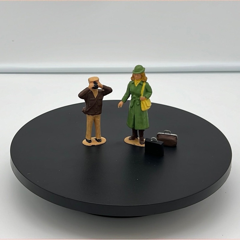 LGB Figure Pack Photographer set #1  (2) G SCALE USED