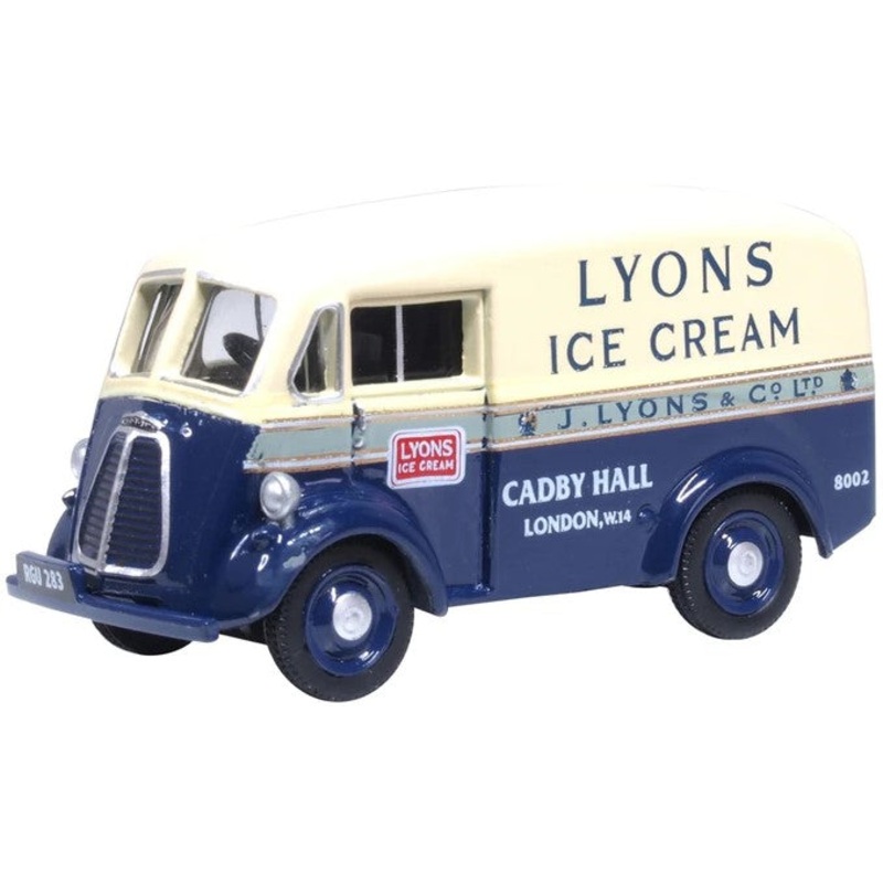 76MJ013 OXFORD DIECAST Morris “J” type van “LYONS ICE CREAM”