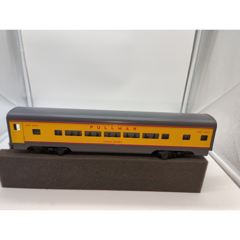 Lionel Union Pacific smooth side Ocean Sunset Pullman 6-9549 O SCALE Like New