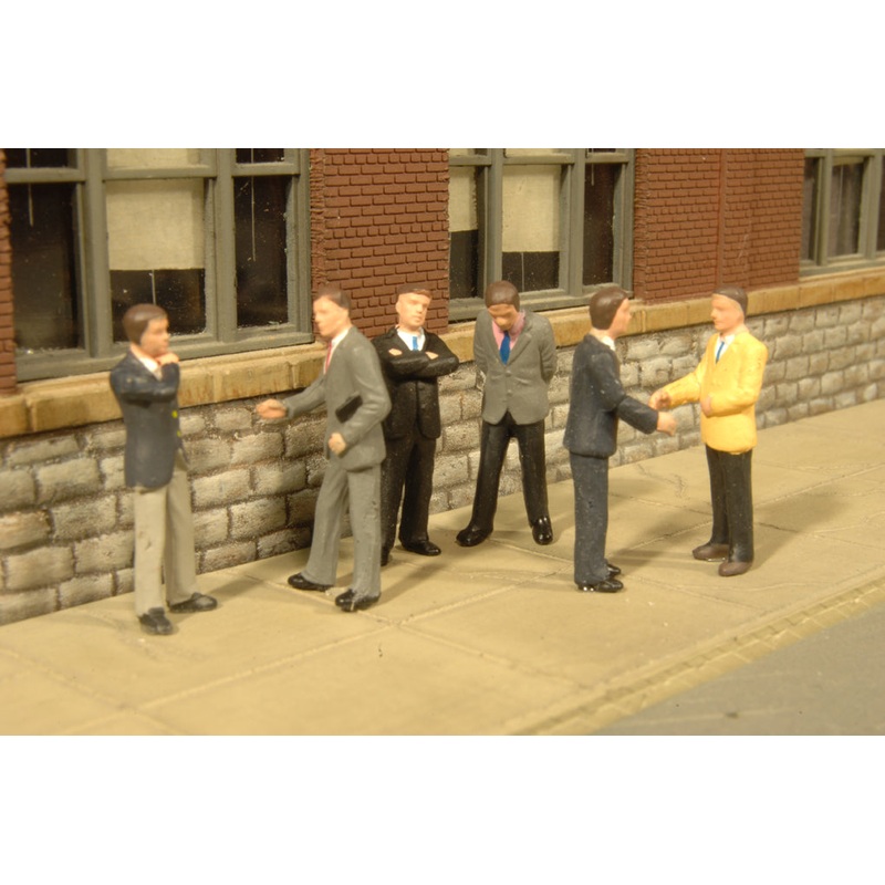 Bachmann 33112 BUSINESSMEN – HO SCALE NEW